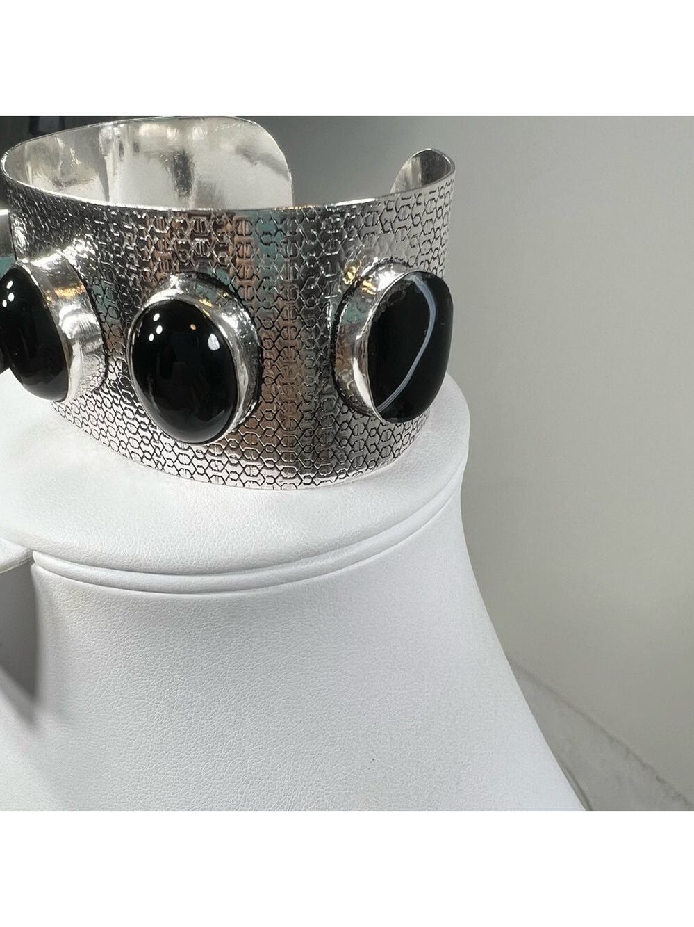 Statement Black Onyx 925 Large Gemstone Bangle Bracelet - Picture 7 of 8